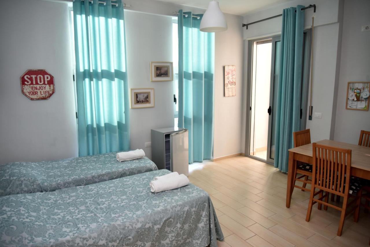 Vlorë Arianiti Guesthouse מראה חיצוני תמונה